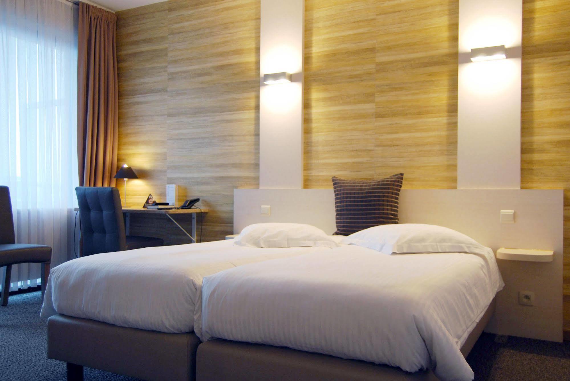 Hotel Melinda ออสเทนด์ ภายนอก รูปภาพ